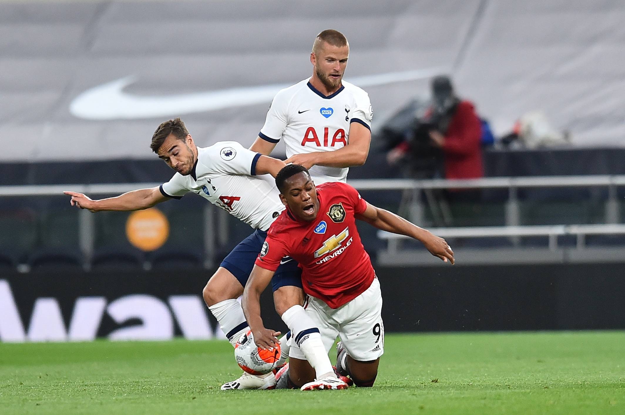 赫罗纳主帅：维尼修斯的点球是正确的，罗德里戈是自己绊倒了（赫罗纳主帅：维尼修斯点球无误，罗德里戈是自己绊倒）