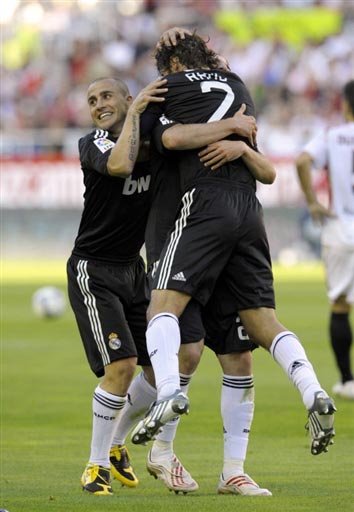 15岁道曼禁区内天秀回旋破门，青年欧冠阿森纳4-2逆转拜仁（青年欧冠阿森纳4-2逆转拜仁，15岁道曼禁区转身绝妙破门）