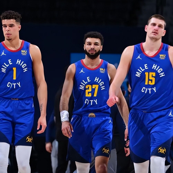 16岁103天，马利-萨蒙是英格兰俱乐部第3位欧冠出场的U16球员（年仅16岁103天，马利-萨蒙成为英格兰俱乐部第3位在欧冠亮相的U16球员）