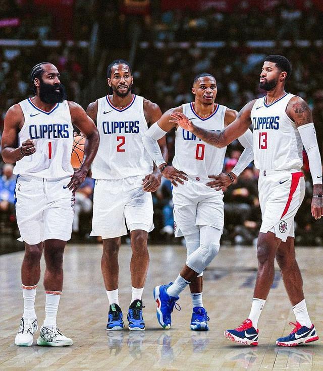 米体：斯帕莱蒂准备重新整合现有球员，由三中卫变阵四后卫（米体：斯帕莱蒂计划整合现有阵容，阵型从三中卫改为四后卫）