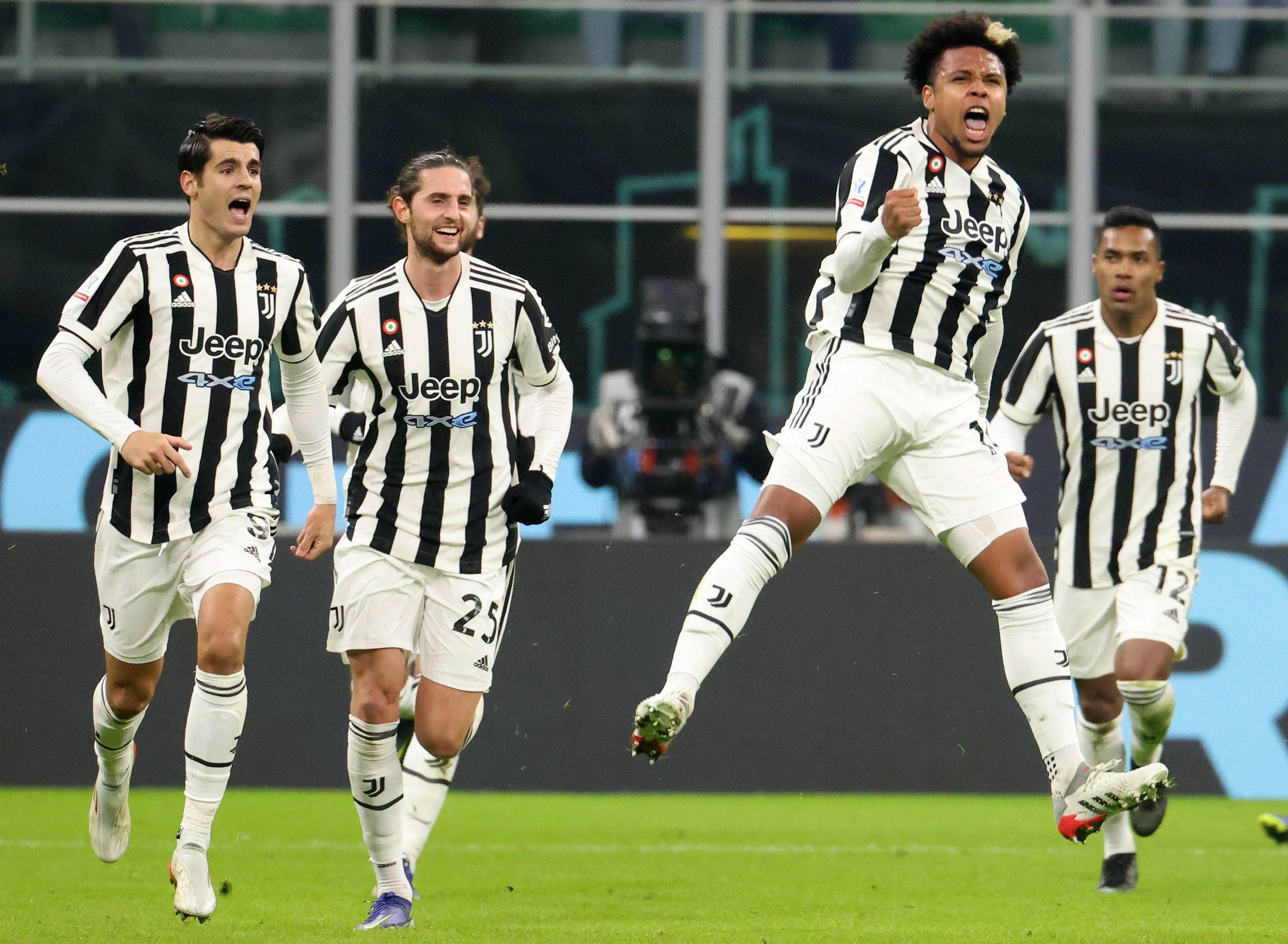 足球中超球队加练体能，主帅：必须跑起来（中超球队强化体能训练，主帅直言：必须跑起来）