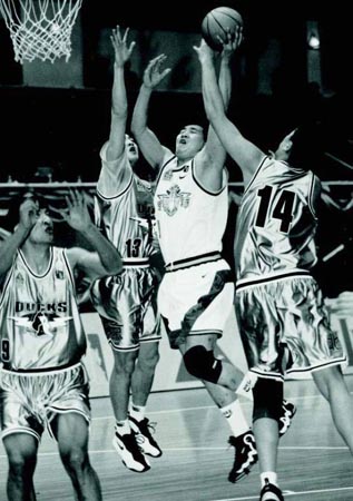 苏比门迪：尽管4-0赢了，但逼抢和下半场的盯人防守有待改进（苏比门迪：4-0大胜仍不完美，逼抢和下半场盯人防守需提升）