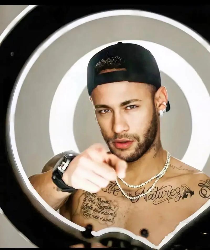 凯恩：只有在世界杯夺冠，才能让自己和英格兰国民感到满意（凯恩：夺得世界杯冠军，才能让自己与英格兰人民真正满意）