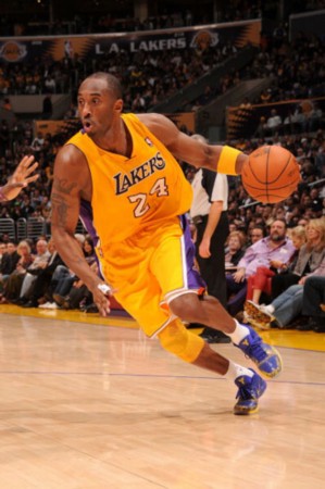 亚马尔被换下后不太高兴？弗里克打趣：下场我就让亚马尔替补（亚马尔被换显不满？弗里克笑称：下一场让他当替补）