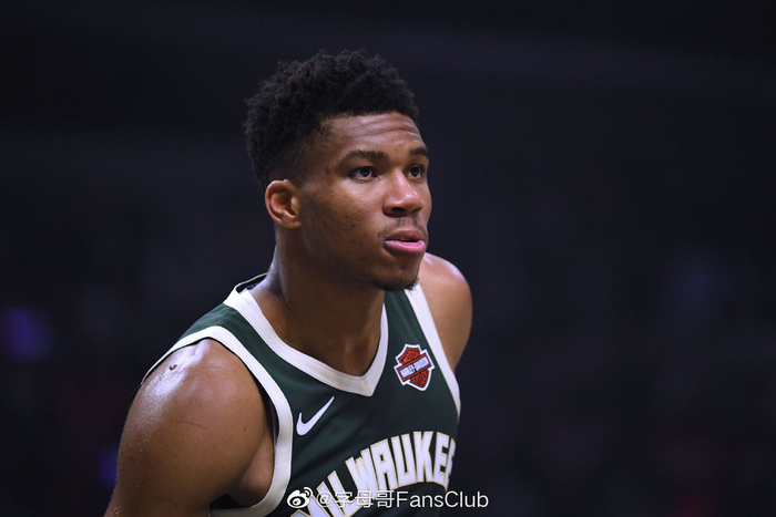 CBA俱乐部杯-上海首战39分大胜四川 山西山东开门红（CBA俱乐部杯：上海首战狂胜四川39分，山西、山东齐迎开门红）