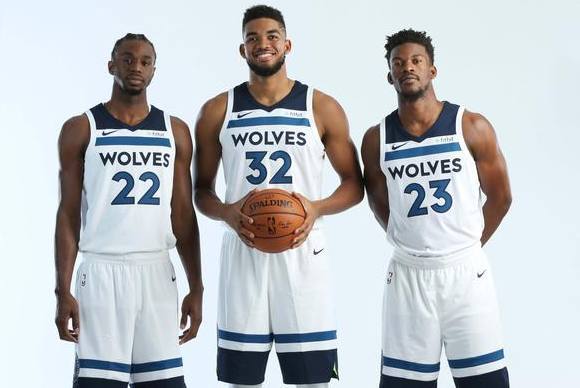 CBA比赛精彩瞬间：深圳队绝杀辽宁,（CBA惊魂一刻：深圳队压哨绝杀辽宁）