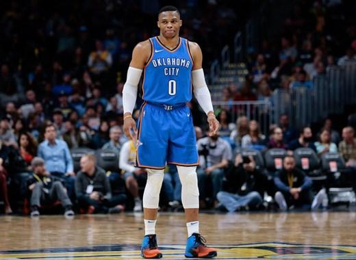 荣耀时刻！CBA新赛季揭幕战赛前，广厦领取上赛季总冠军戒指（揭幕战前的荣耀瞬间：广厦在CBA新赛季开场前获颁上赛季总冠军戒指）