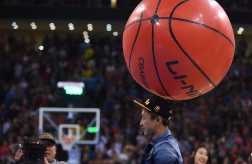 德转评年度最佳阵容：姆巴佩、亚马尔领衔，巴黎3人入选（德转年度最佳阵容出炉：姆巴佩、亚马尔领衔，巴黎三将上榜）