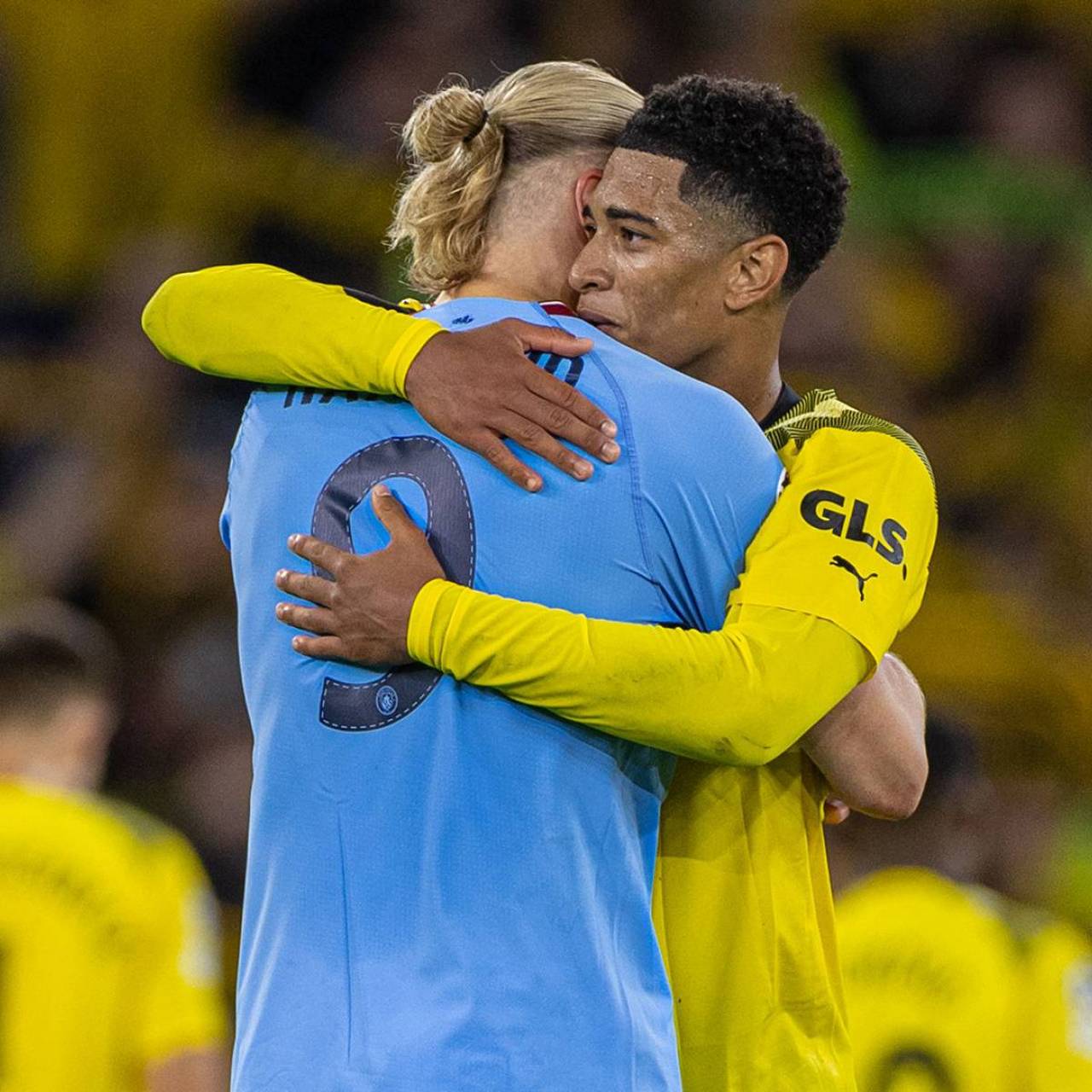 梅西球迷庆祝三周年，期待世界杯新梗（梅西球迷三周年同庆，盼世界杯再出新梗）