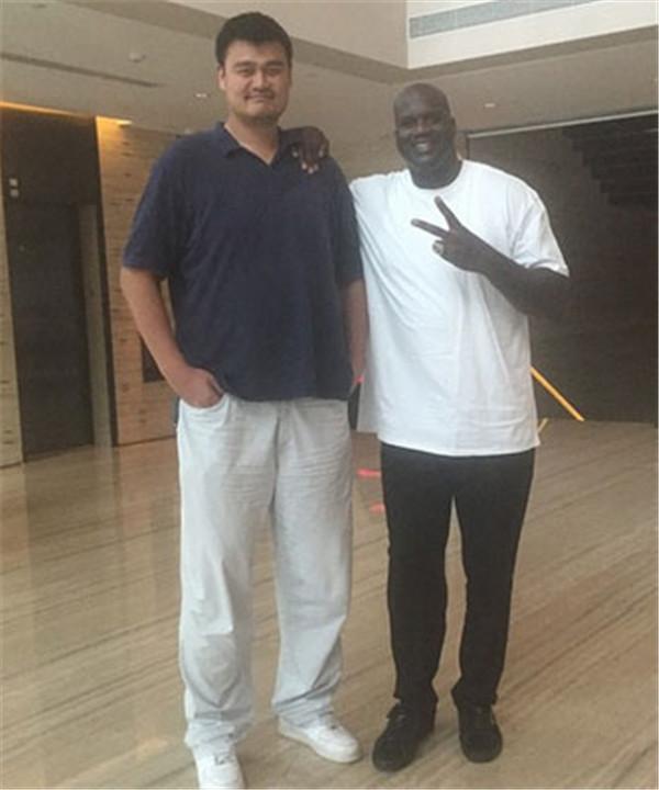 【集锦】森林狼138-142掘金 约基奇56+16+15力压爱德华兹44分加时赛取胜（约基奇轰56+16+15率掘金加时142-138险胜森林狼，爱德华兹空砍44分）