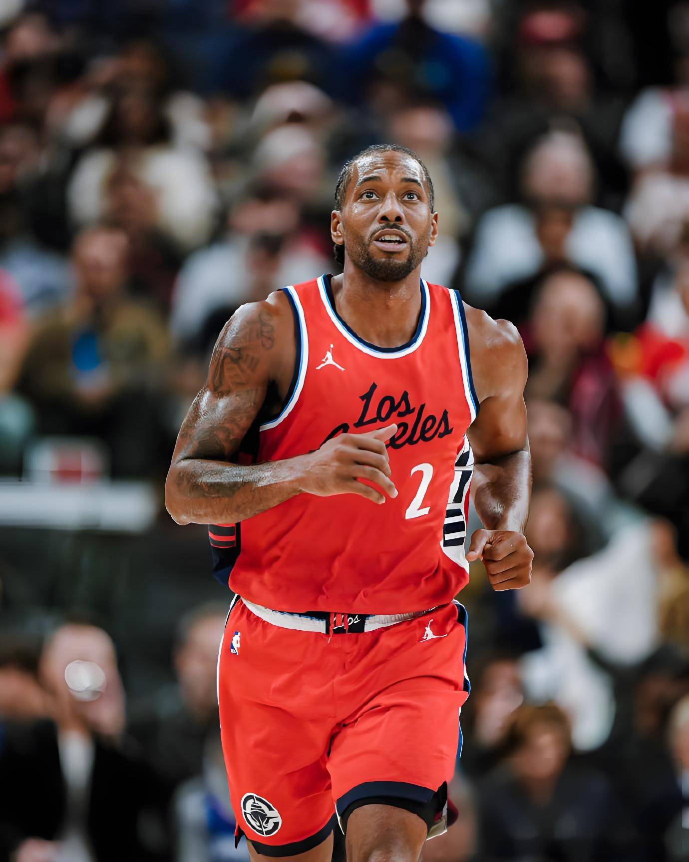 足球报：目前中国足协持证教练总数已突破11.4万（足球报称：中国足协持证教练人数已超过11.4万）