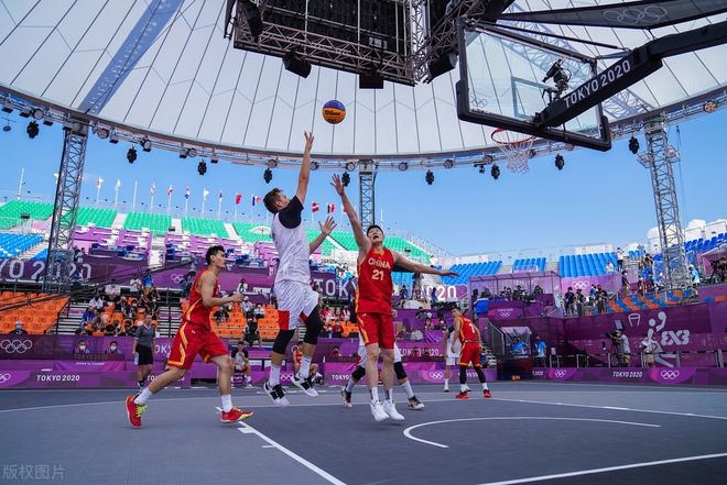 瓦伦西亚主帅：马竞是绝对热门，但无法动摇我们的心态和斗志（瓦伦西亚主帅：马竞无疑是热门，但我们的心态与斗志不会被撼动）